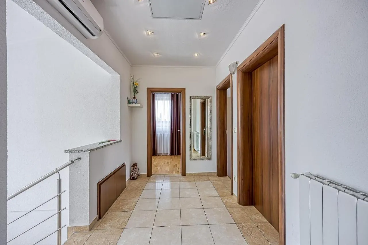 Villa Martina With Private Pool Kastel
